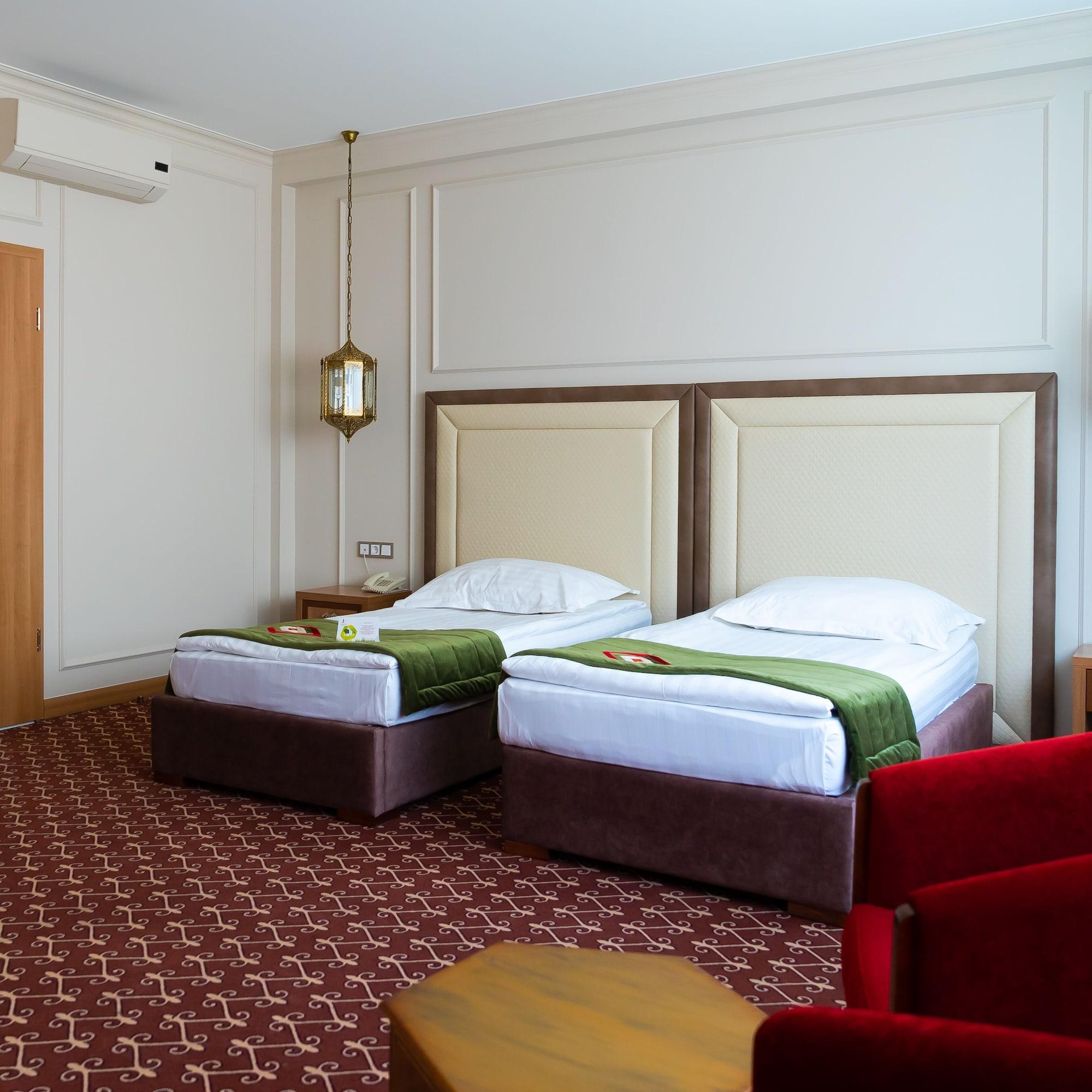 Jumbaktas Astana Hotel Екстер'єр фото
