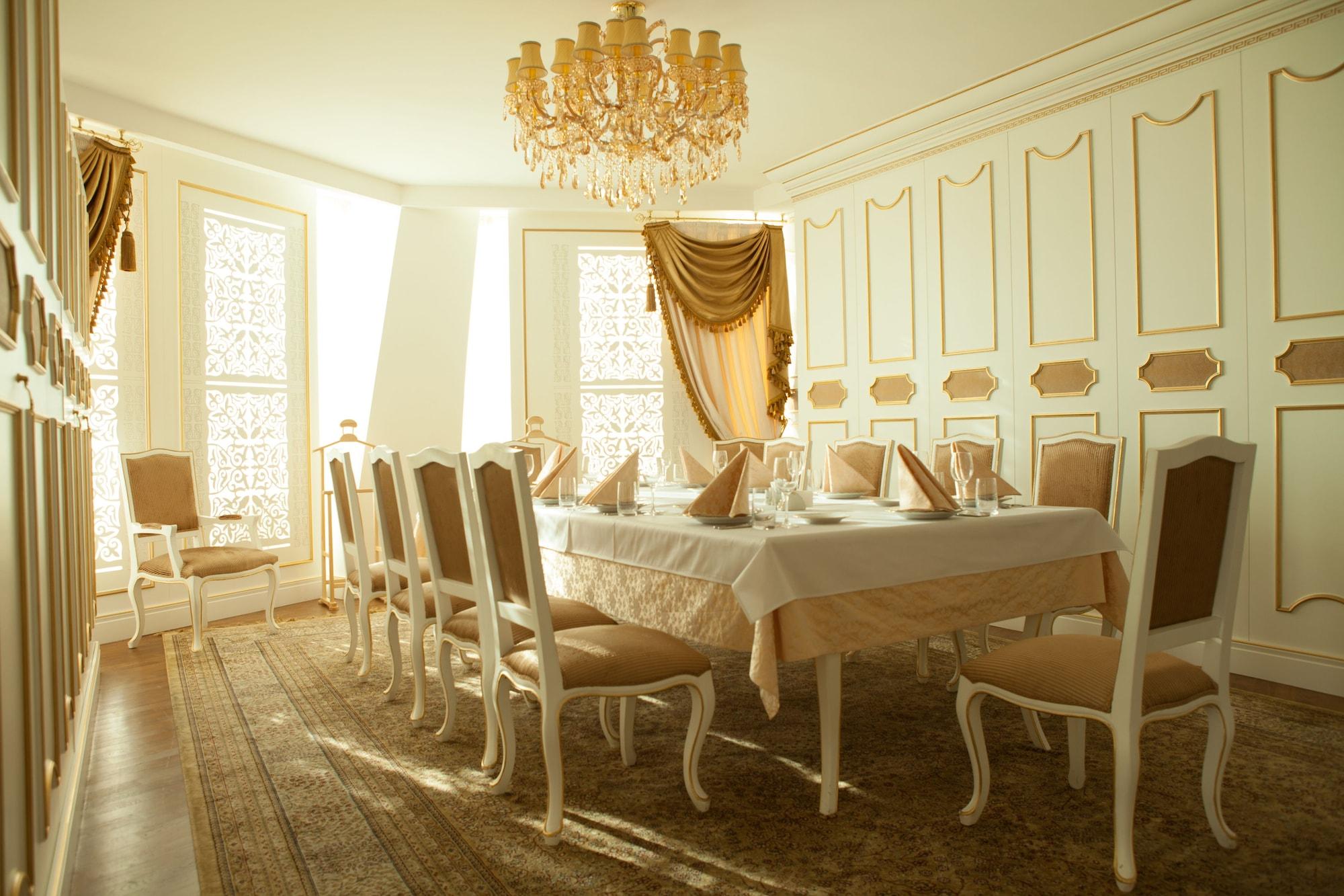 Jumbaktas Astana Hotel Екстер'єр фото