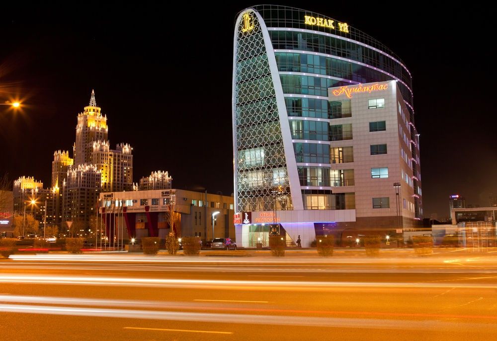 Jumbaktas Astana Hotel Екстер'єр фото